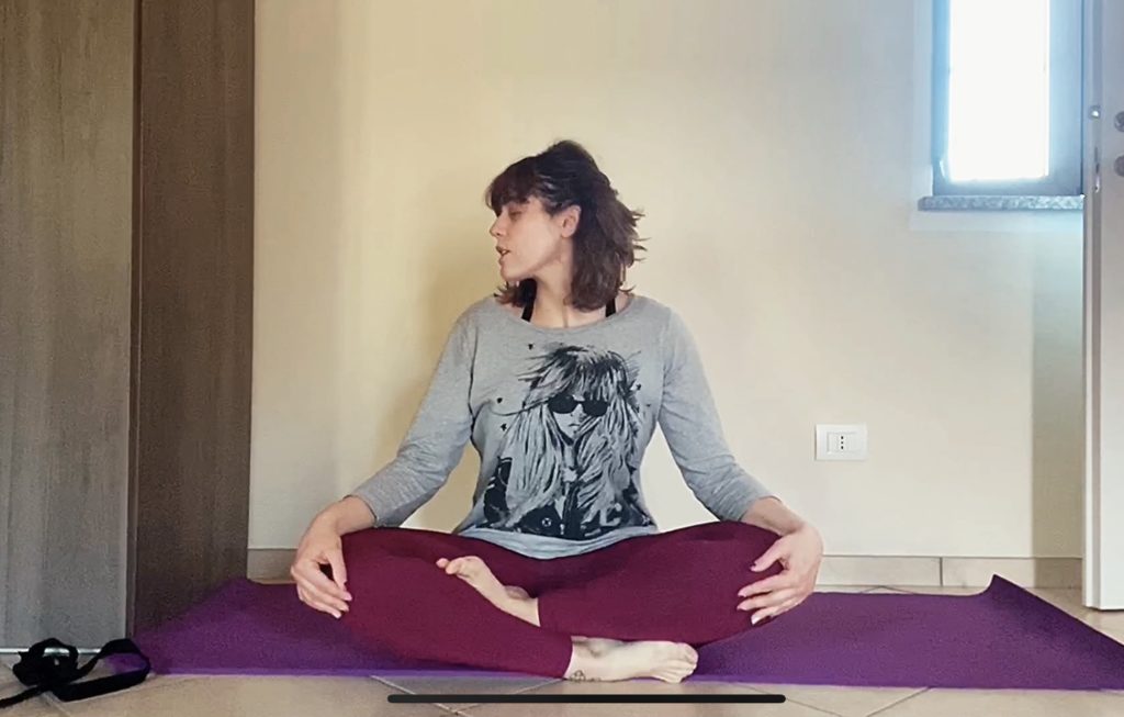 Yoga E Cervicale 5 Esercizi Per Collo E Spalle Cataldi Com