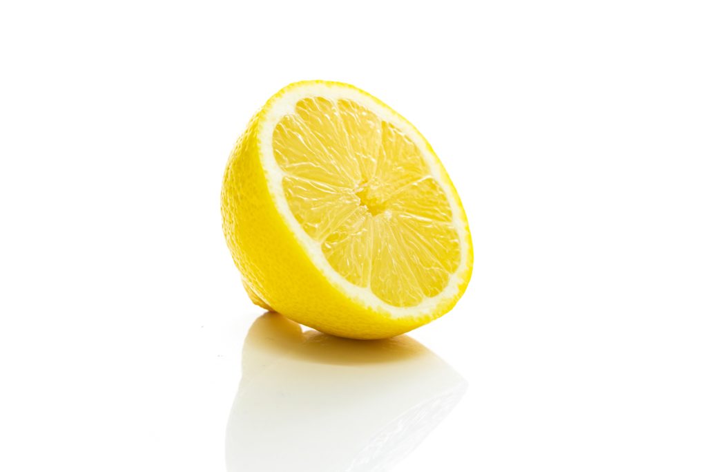 il limone usato nelle maschere per capelli fai da te 