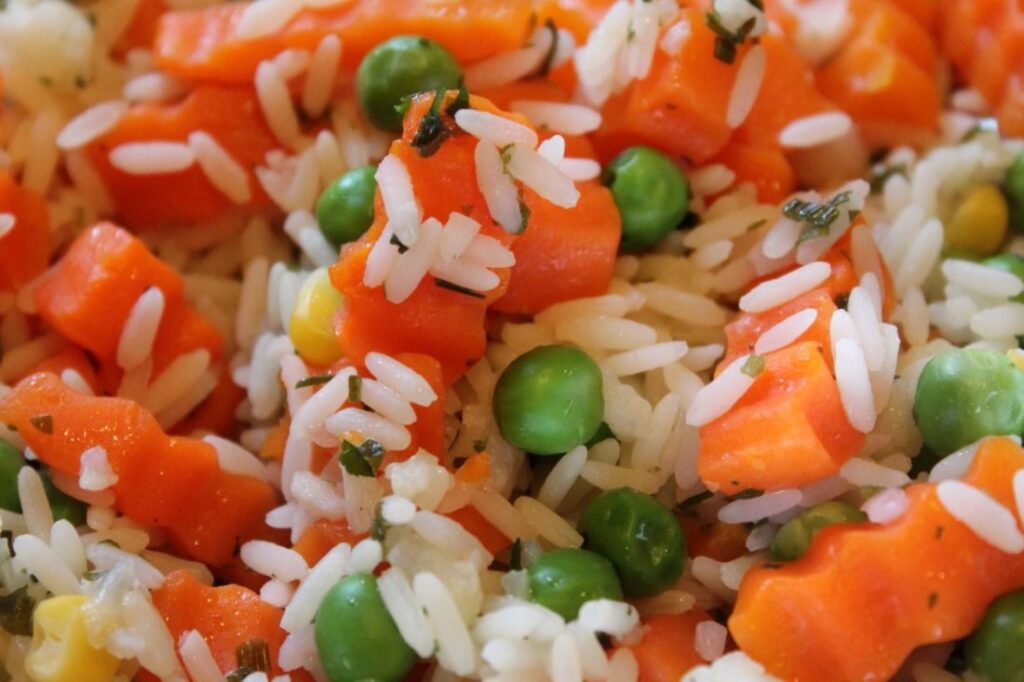 insalata di riso piselli carote mais