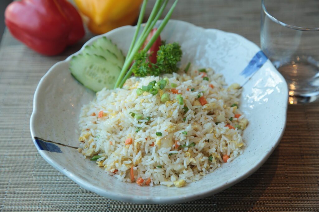 insalata di riso verdure vegano