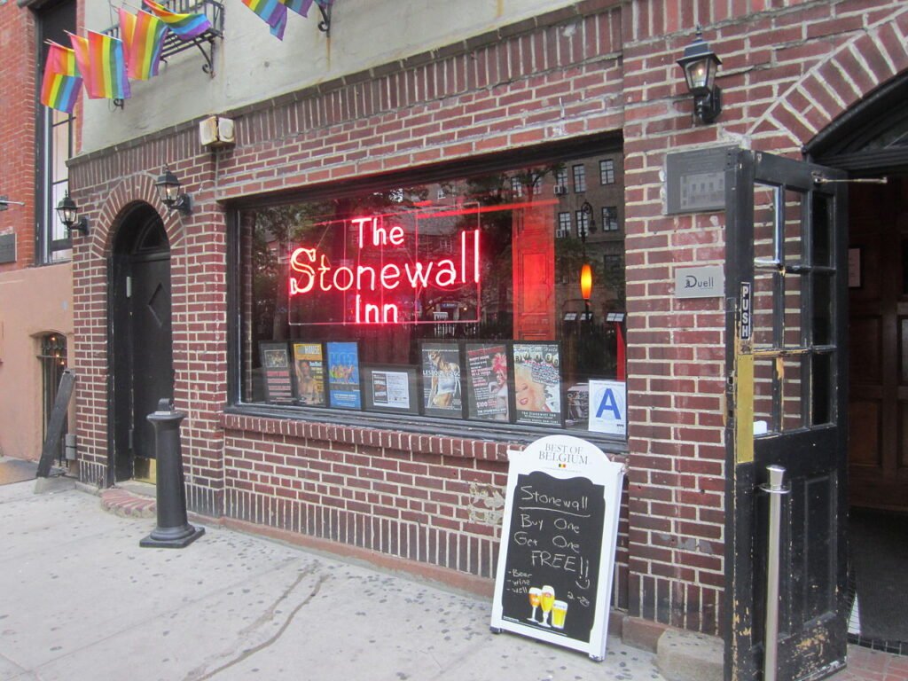 entrata stonewall ill gay bar storico di new york turismo lgbt